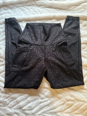 Reflex 90 Degree XS Leopard-Print Leggings - Black